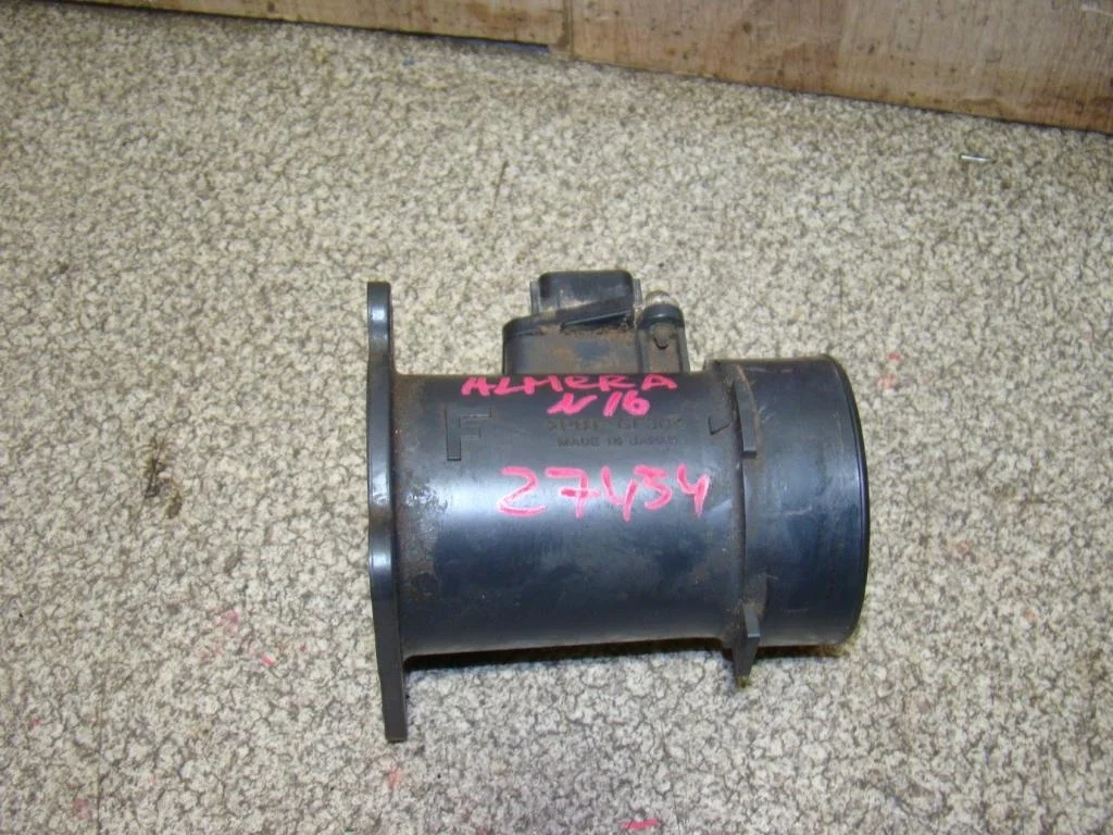 Датчик массового расхода воздуха Nissan Almera 2004 N16