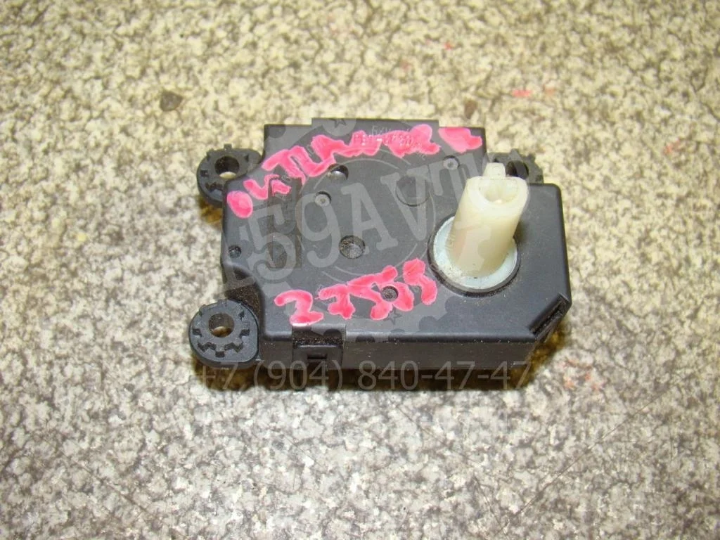 Моторчик заслонки печки Mitsubishi Outlander 2 CW