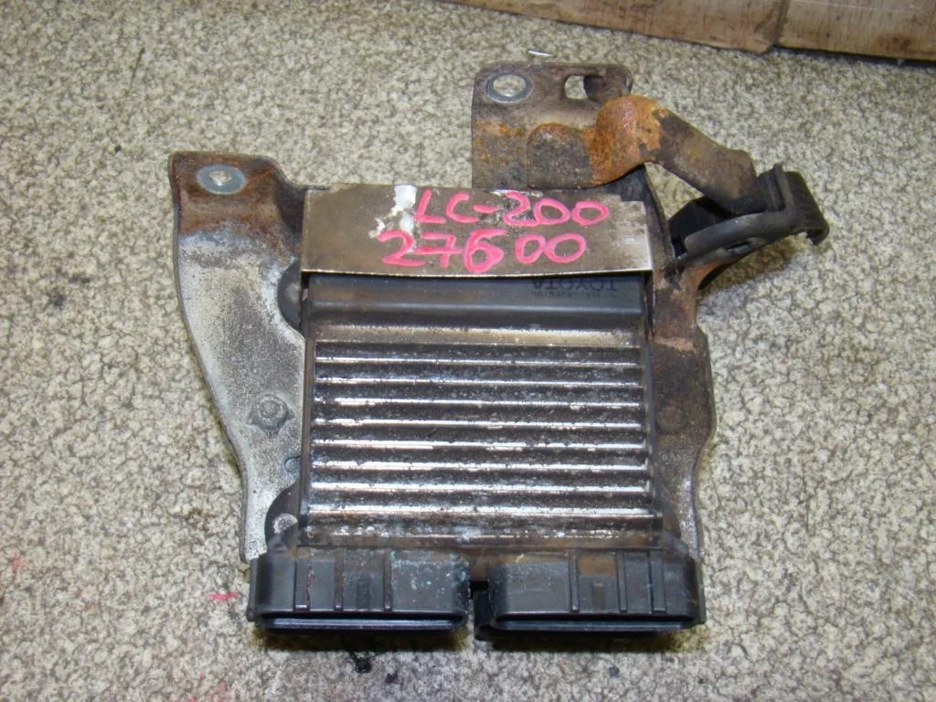 Блок электронный Toyota Land Cruiser 2008 J200