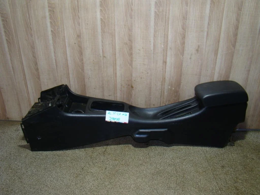 Консоль Nissan Almera 2004 N16