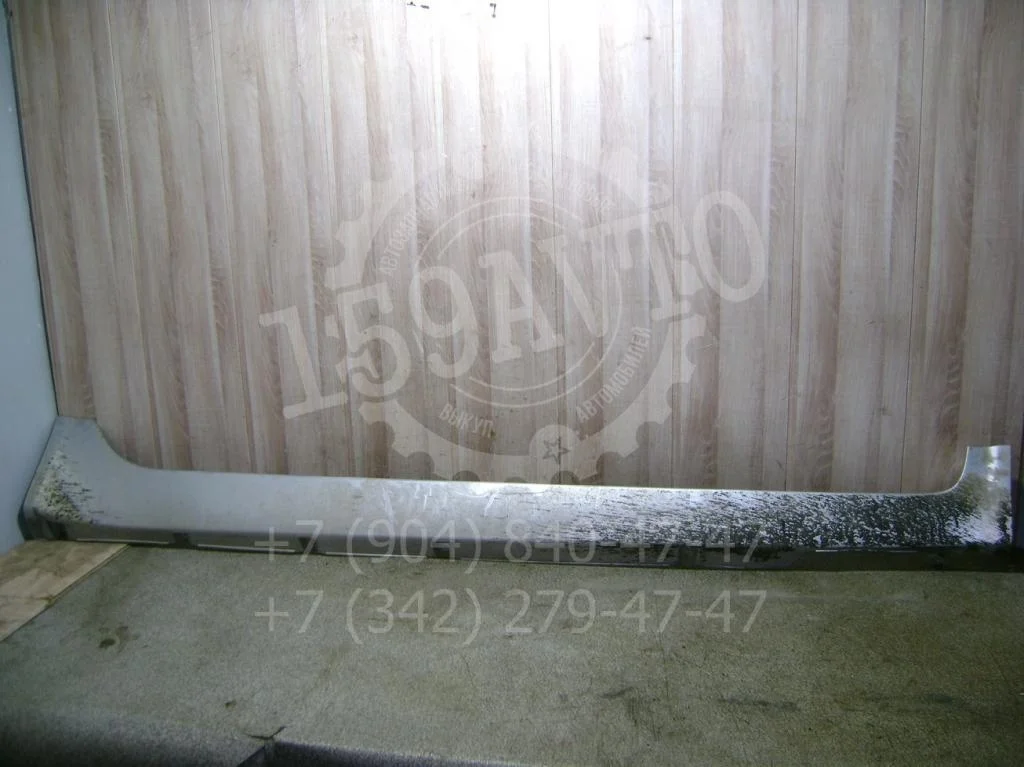 Накладка порог наружная Nissan Primera P12