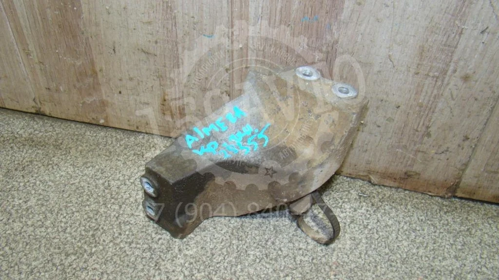 Кронштейн генератора Nissan Almera 2004 N16