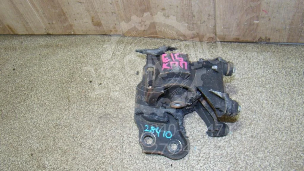 Опора кпп левая Toyota Corolla E150