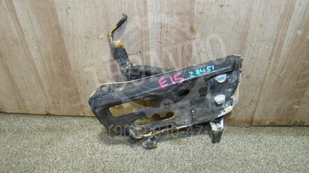 Крепление акб Toyota Corolla E150