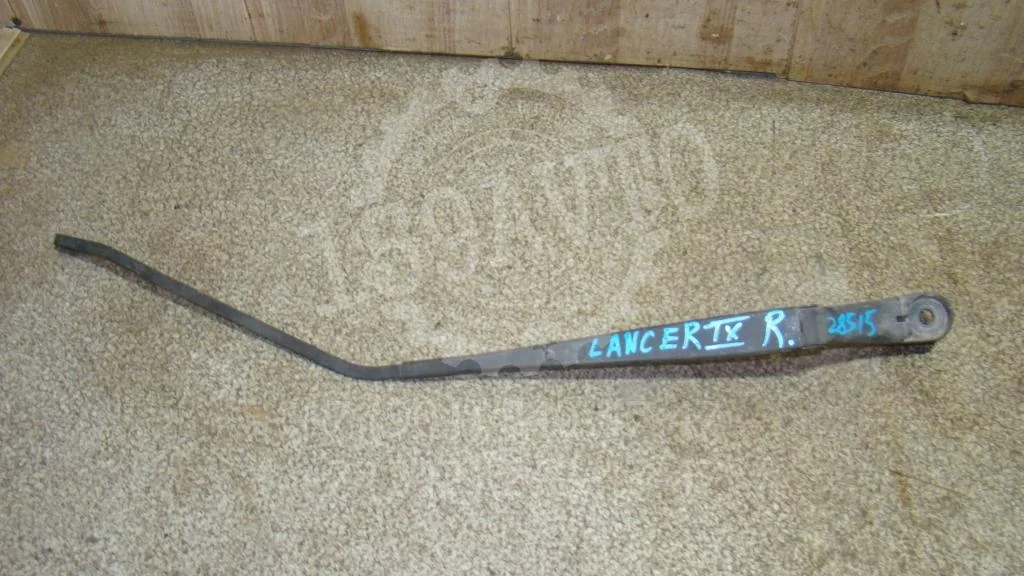 Поводок стеклоочистителя передний правый Mitsubishi Lancer 9 CS