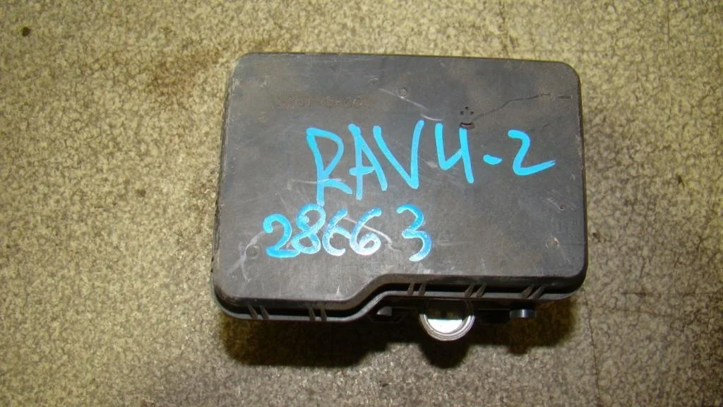 Блок abs Toyota RAV4 A20
