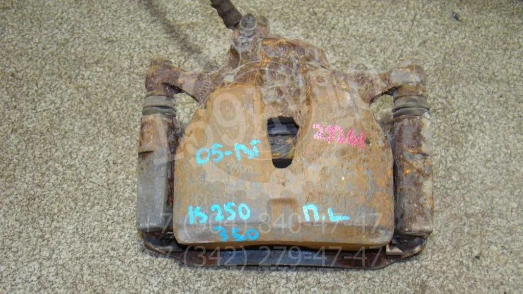 Суппорт передний левый Lexus IS250 XE20