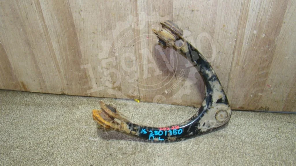 Рычаг передний верхний левый Lexus IS250 XE20