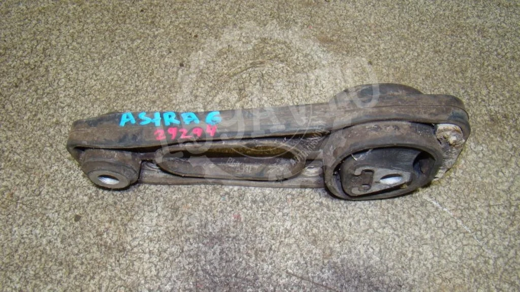 Опора кпп задняя Renault Duster 1