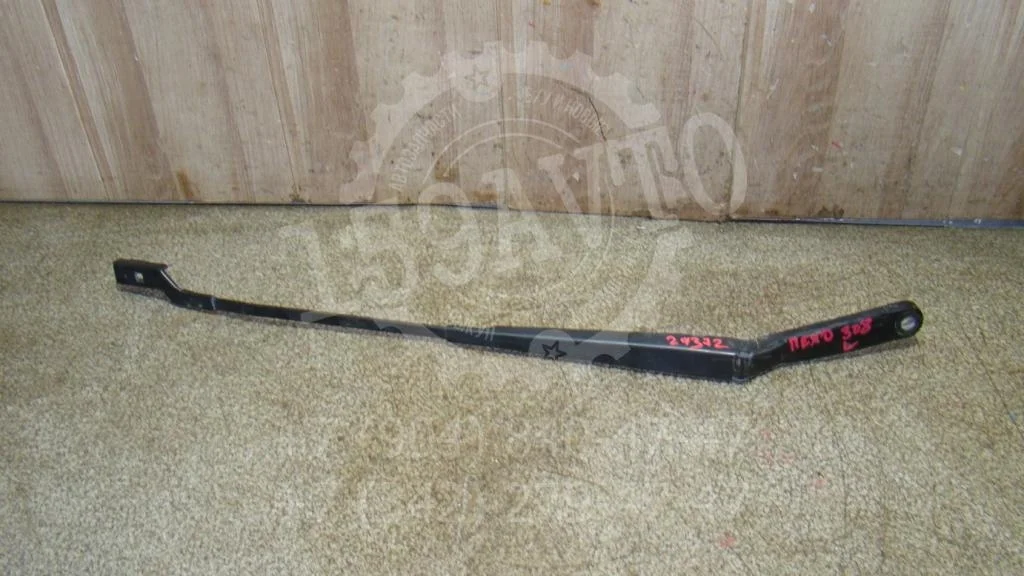 Поводок стеклоочистителя передний левый Peugeot 308 T7