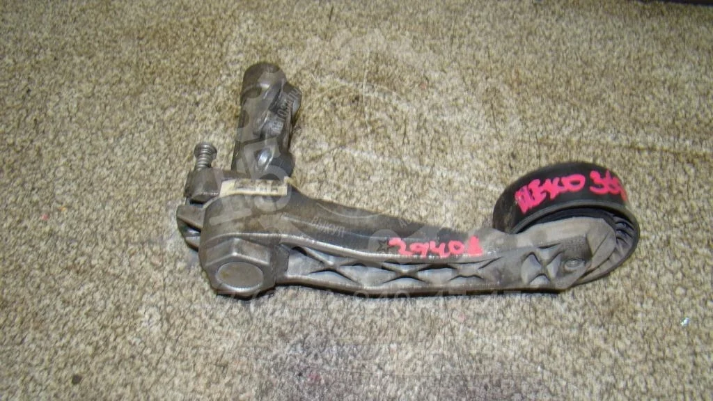 Натяжитель ремня генератора Peugeot 308 T7