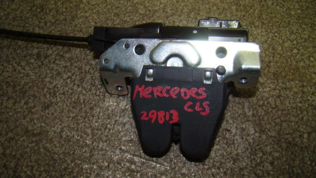 Замок багажника Mercedes-Benz CLS-Class C218