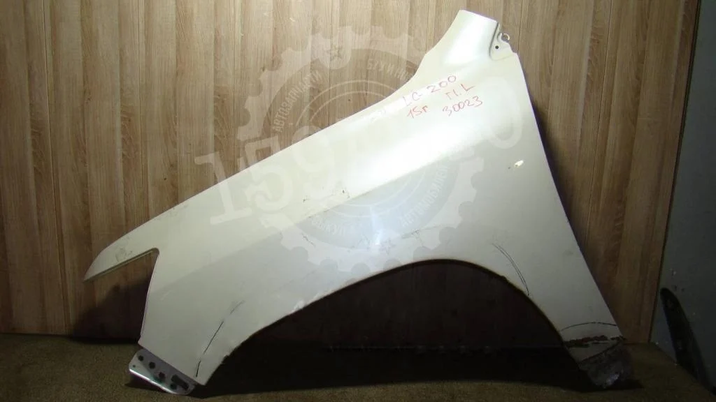 Крыло переднее левое Toyota Land Cruiser J200