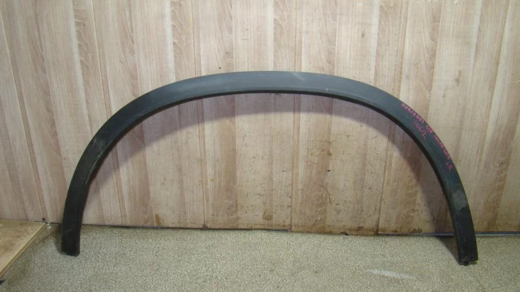 Накладка заднего крыла правого Mercedes-Benz GLE-Class C292