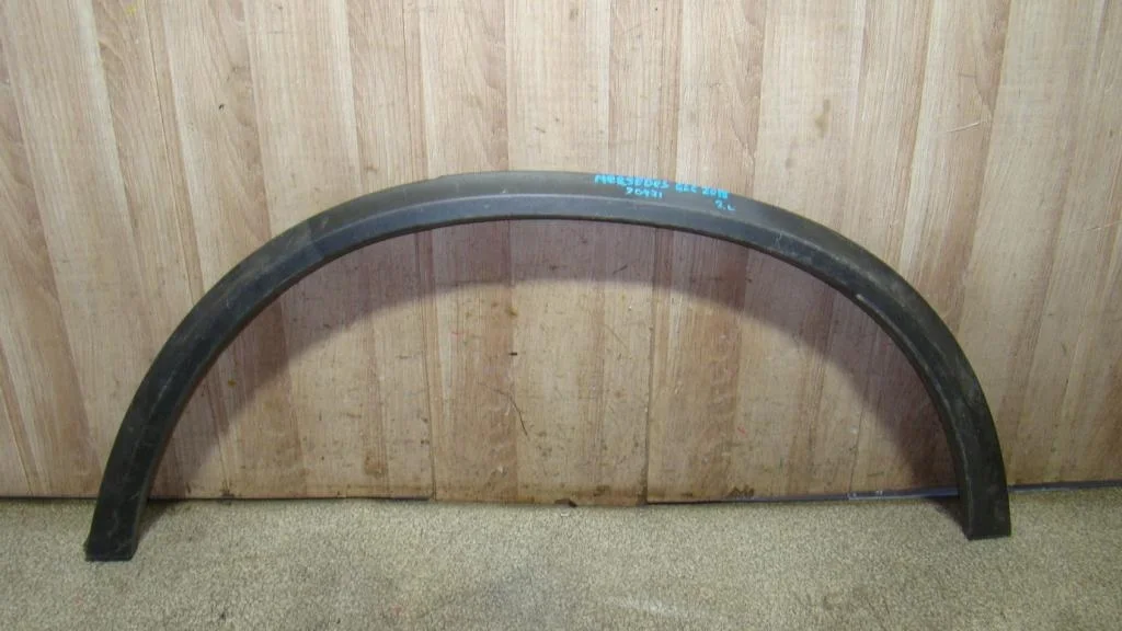 Накладка заднего крыла левого Mercedes-Benz GLC-Class X253