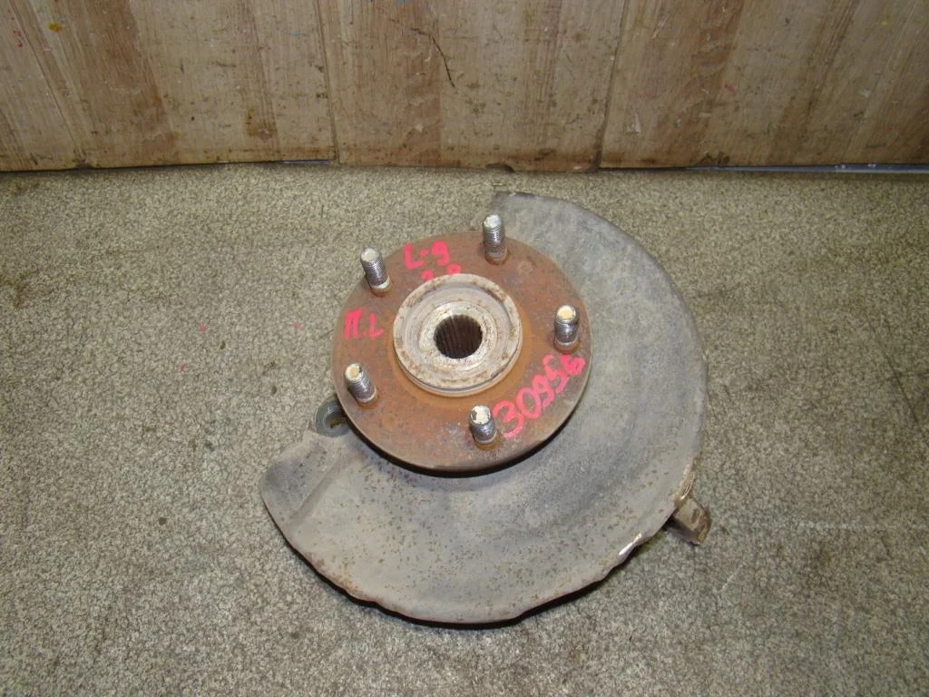 Кулак поворотный передний левый Mitsubishi Lancer 9 2006 CS