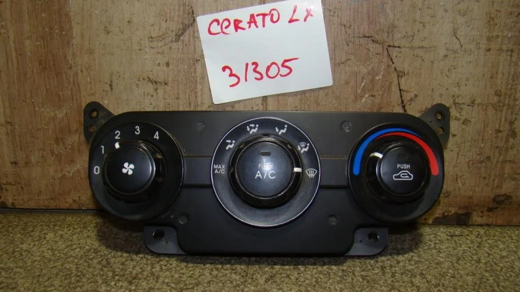 Блок управления отопителем Kia Cerato 1 LD