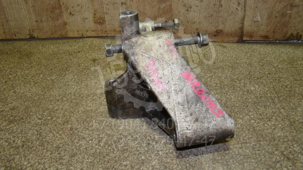 Кронштейн генератора Kia Sorento 1 BL