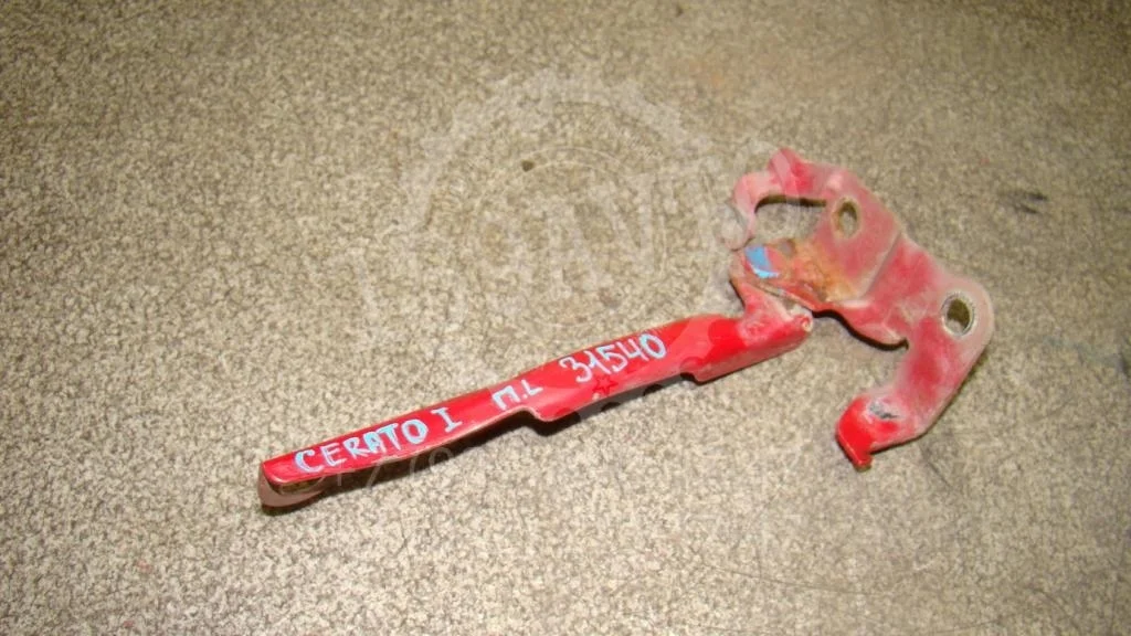 Петля капота левая Kia Cerato 1 LD