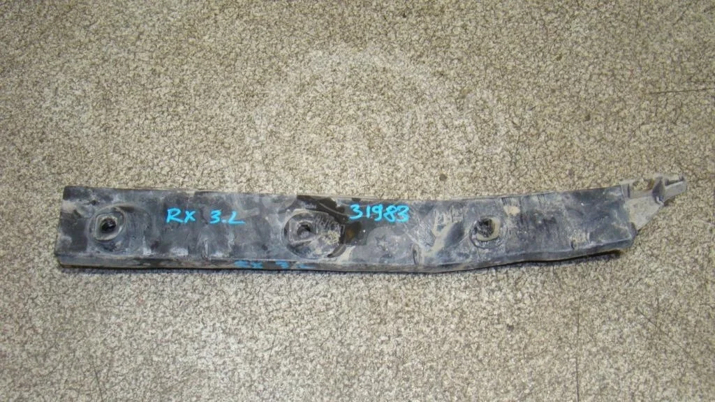 Кронштейн заднего бампера левый Lexus RX350 XU30