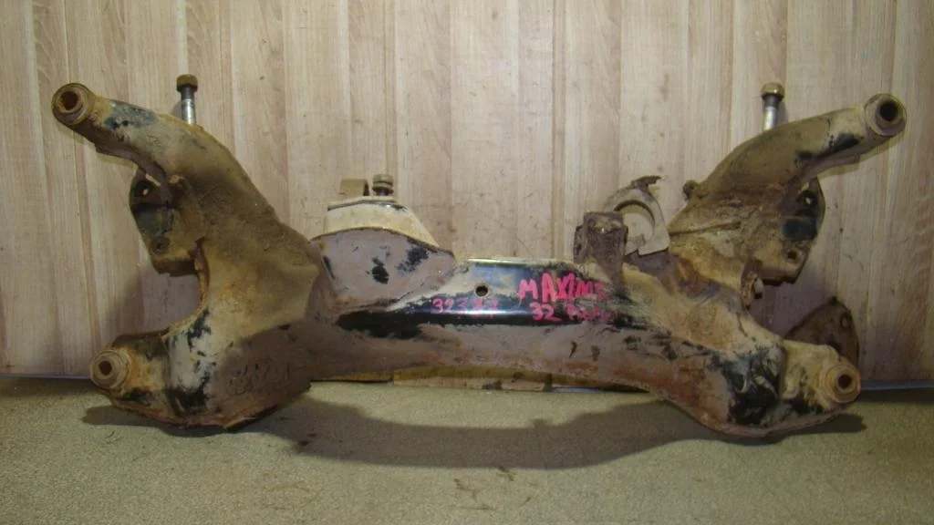 Подрамник Nissan Maxima A32