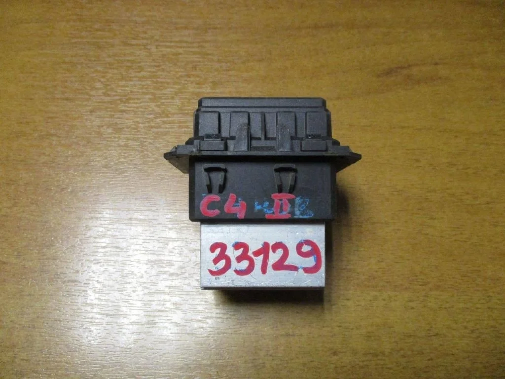 Резистор отопителя Citroen C4 2013 B7