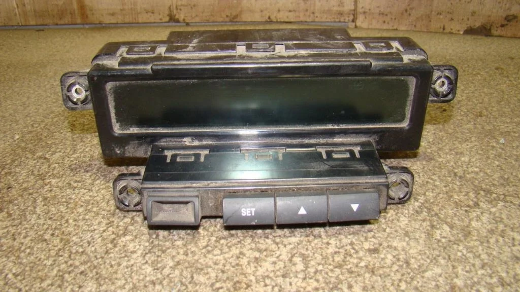 Дисплей информационный Kia Ceed 1