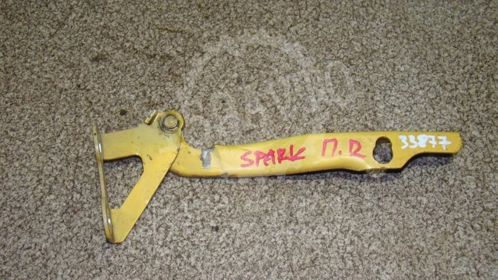 Петля капота правая Chevrolet Spark 2007 M200, M250