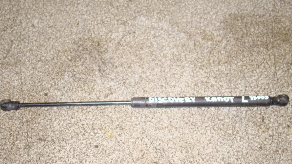 Амортизатор капота Land Rover Discovery 3 2006 L319