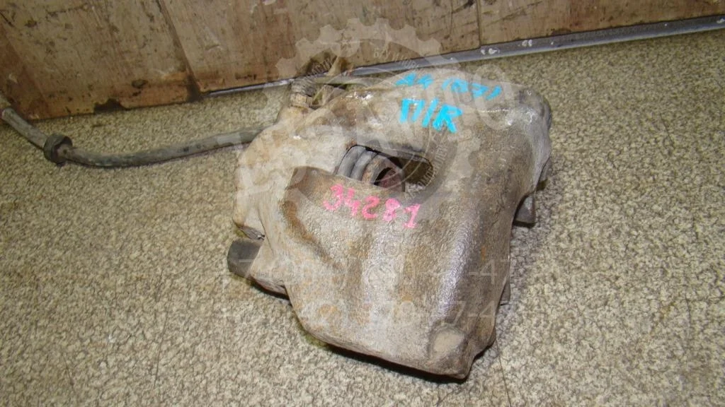 Суппорт передний правый Audi A4 B7