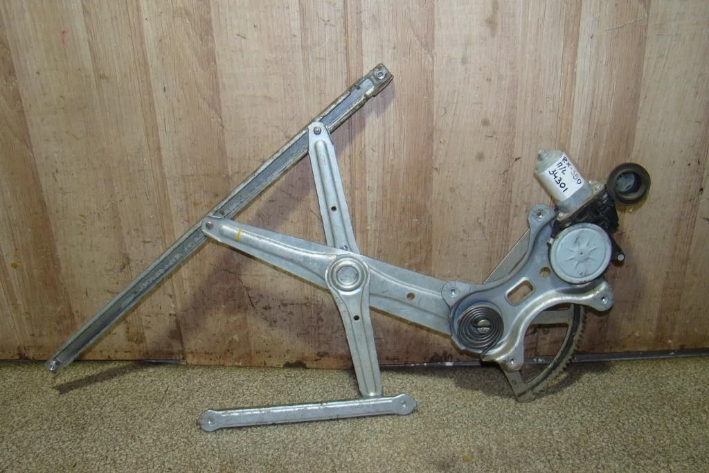 Стеклоподъемник передний левый Lexus RX350 XU30