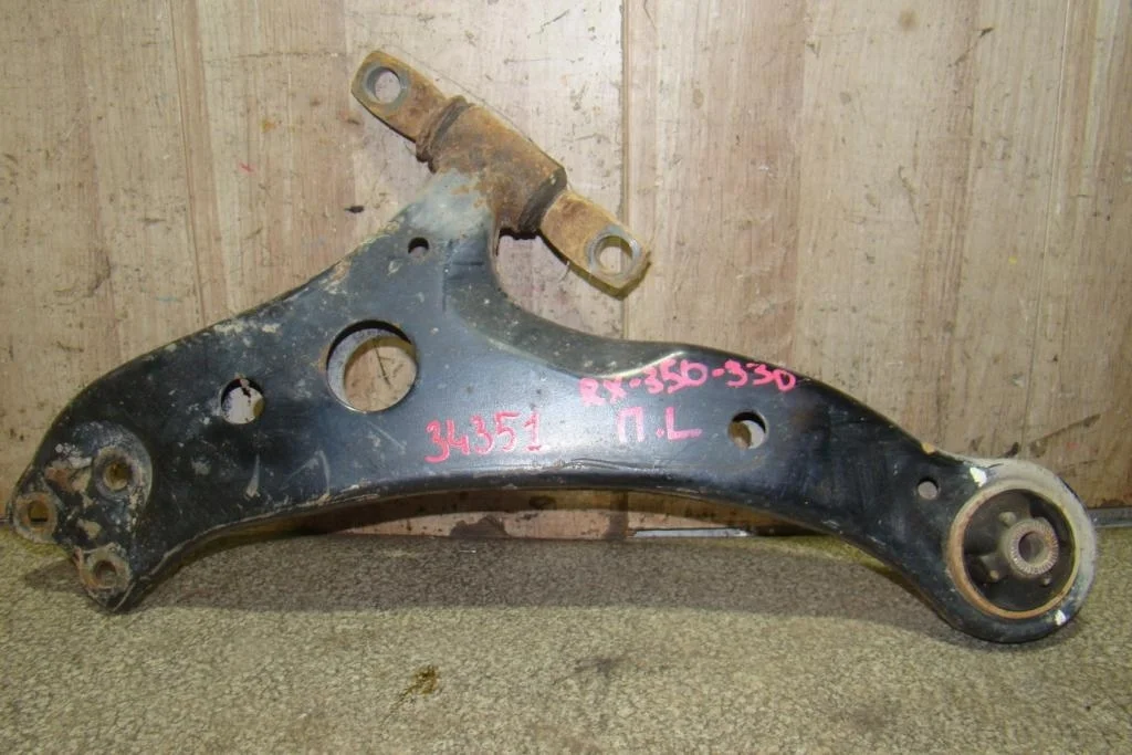 Рычаг передний левый Lexus RX350 XU30