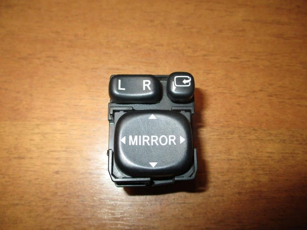 Переключатель регулировки зеркала Lexus RX350 XU30