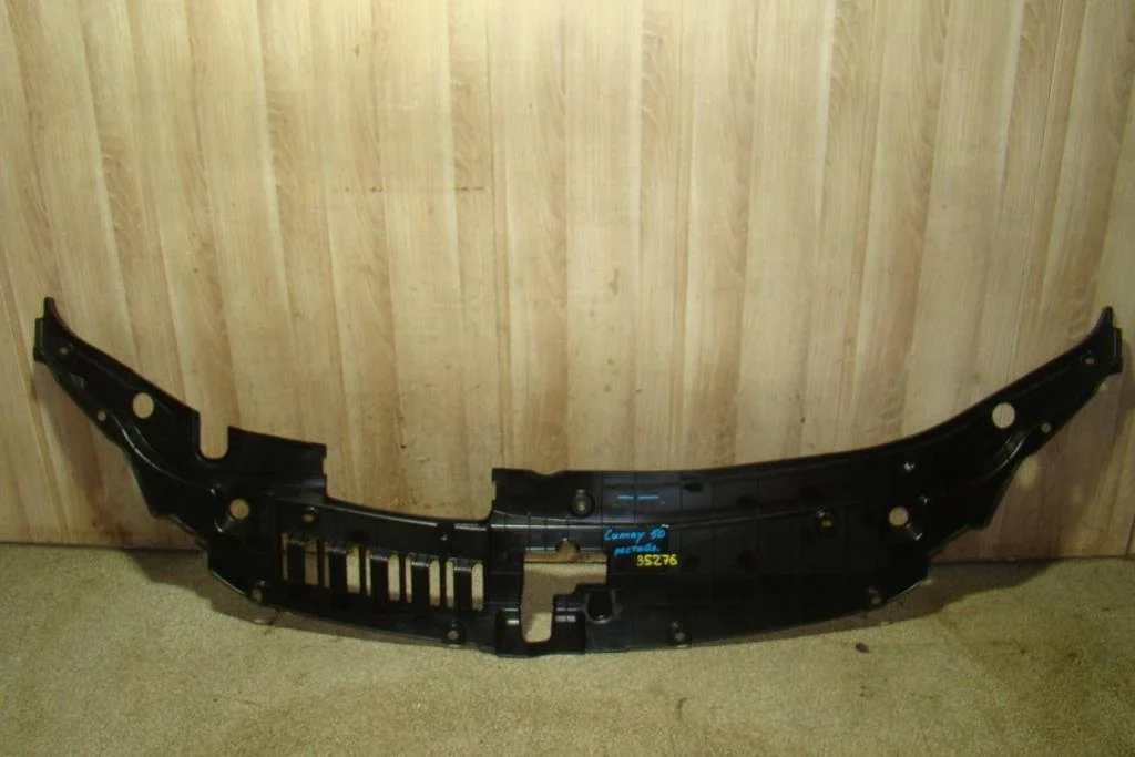 Кожух замка капота Toyota Camry XV50