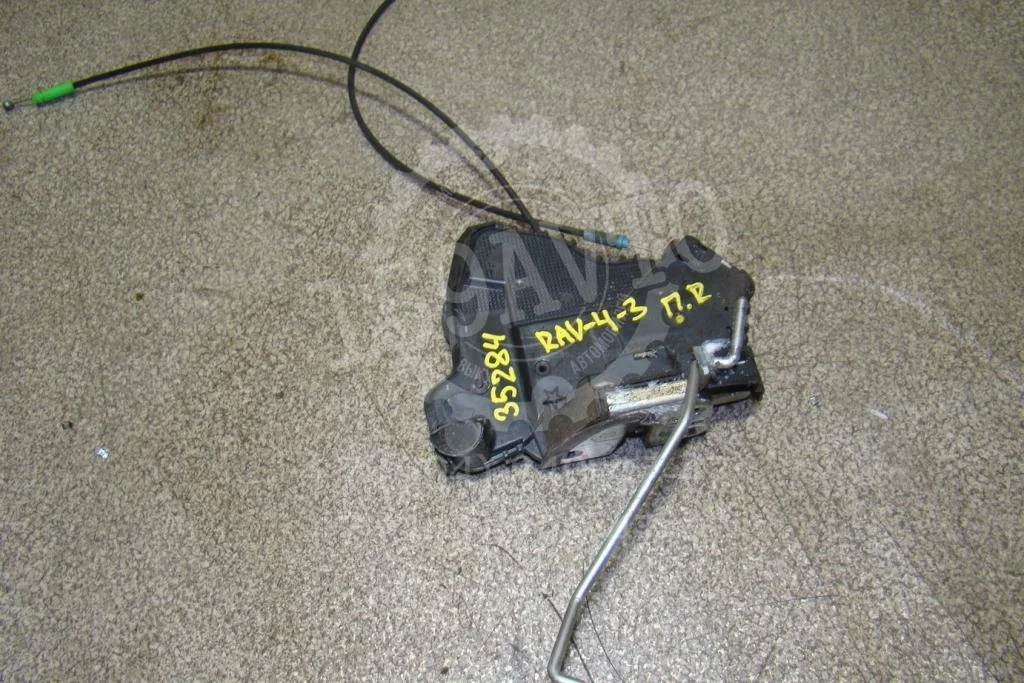 Замок двери передней правой Toyota RAV4 A30