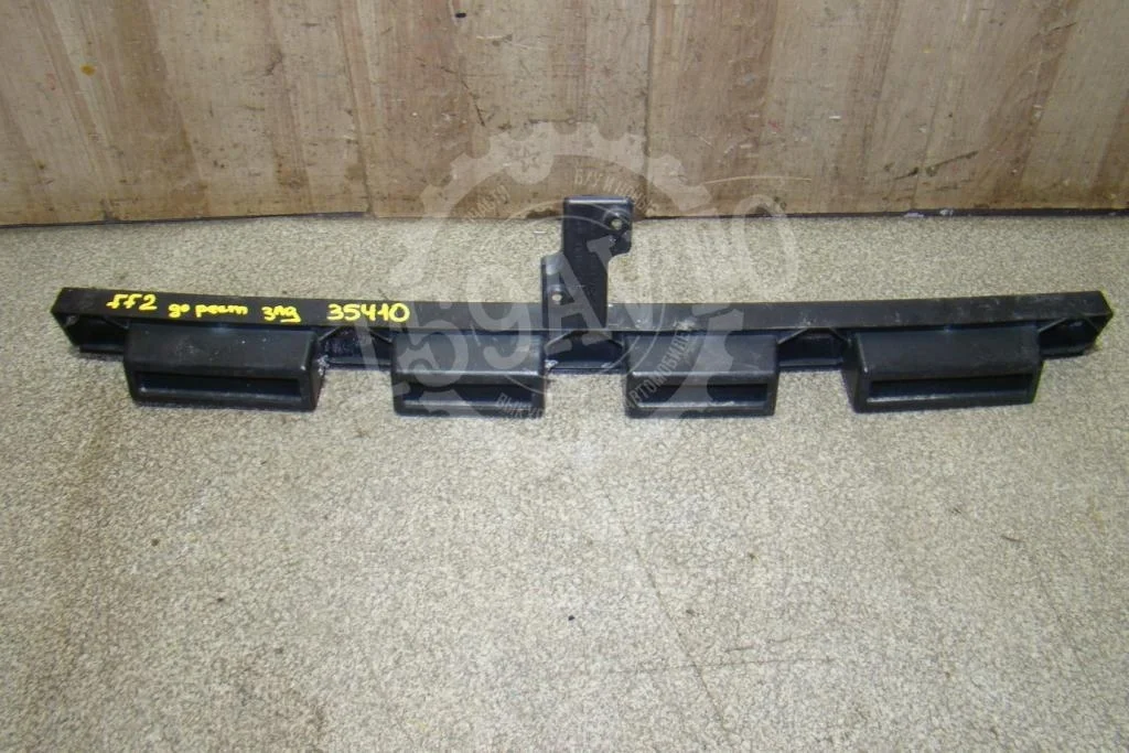 Кронштейн заднего бампера Ford Focus 2