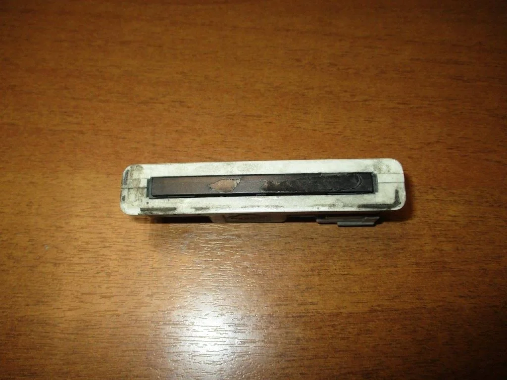 Кнопка открывания багажника Nissan Primera P12