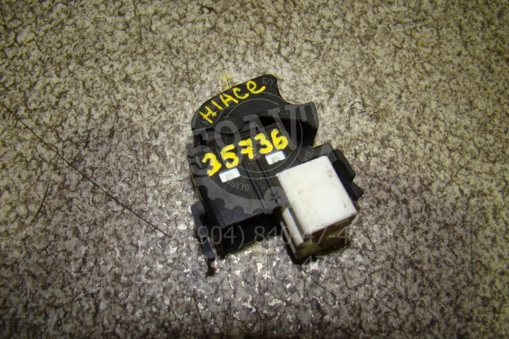 Кнопка стеклоподъемника Toyota Hiace 2006 H200