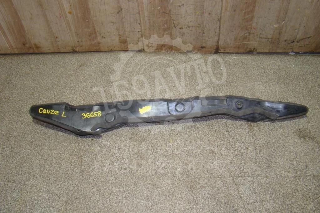 Пыльник крыла Chevrolet Cruze J300
