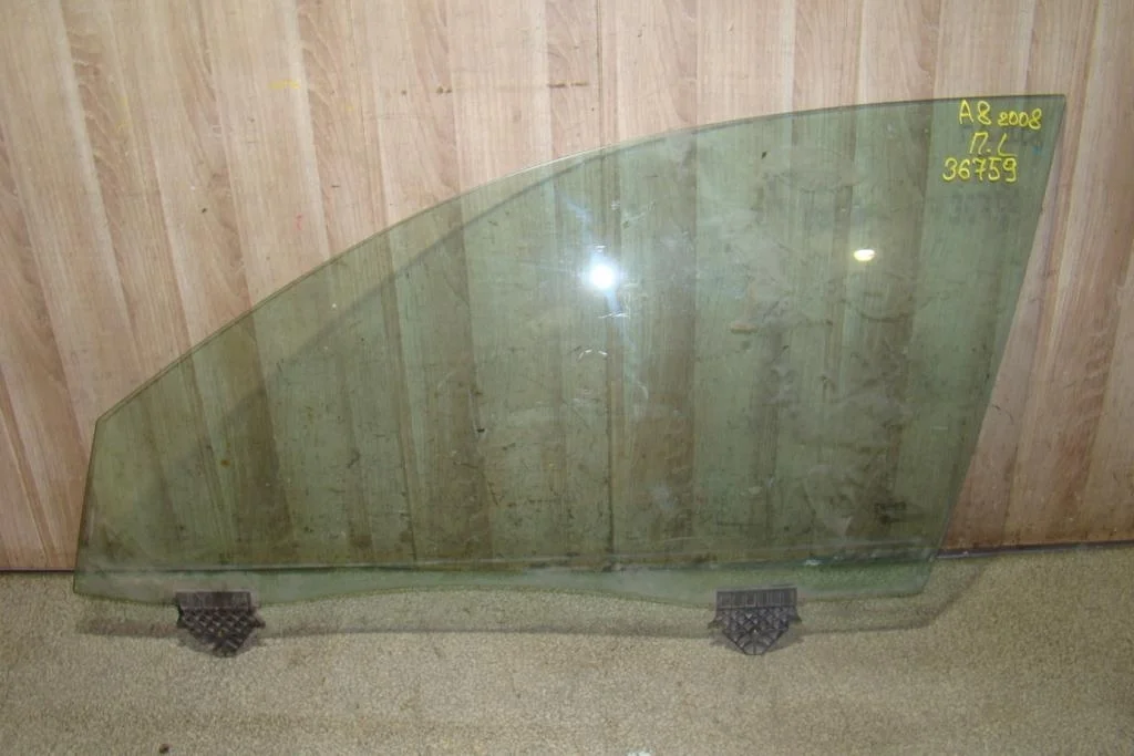 Стекло двери передней левой Audi A8 2007 D3