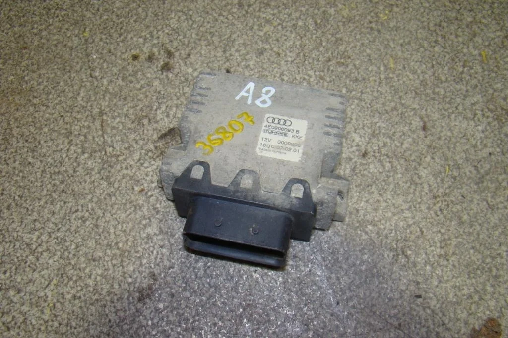 Блок электронный Audi A8 2007 D3