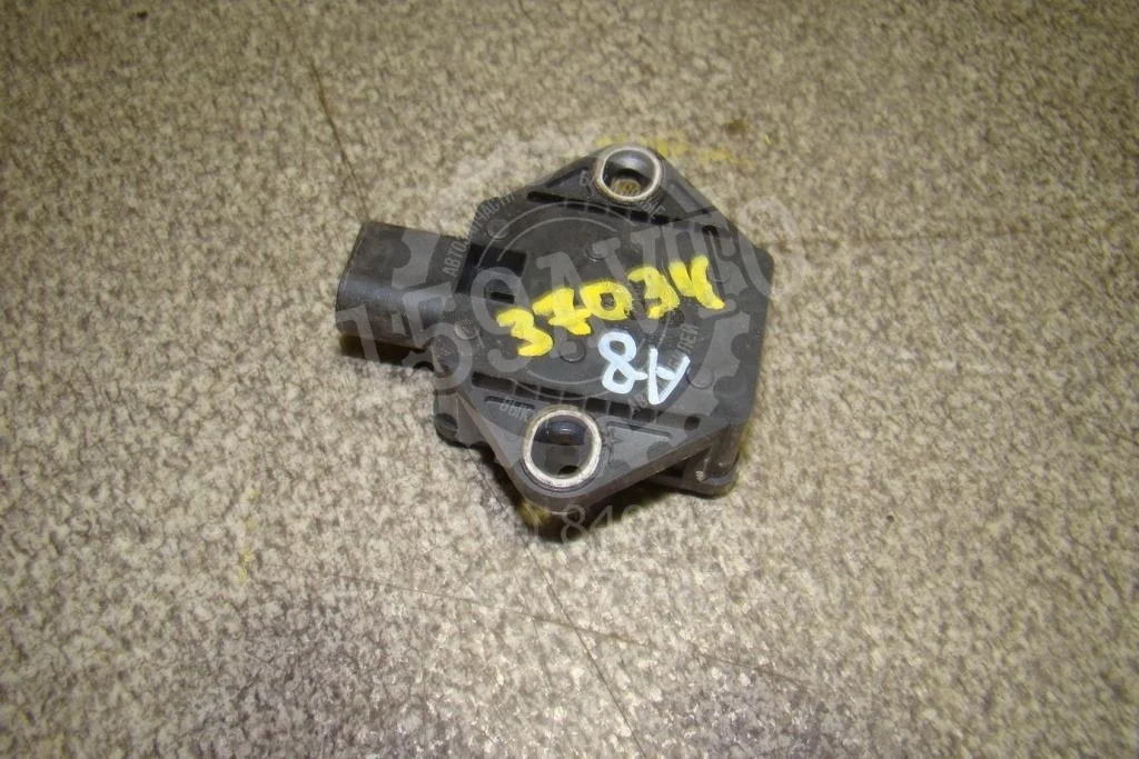 Датчик ускорения Audi A8 2007 D3