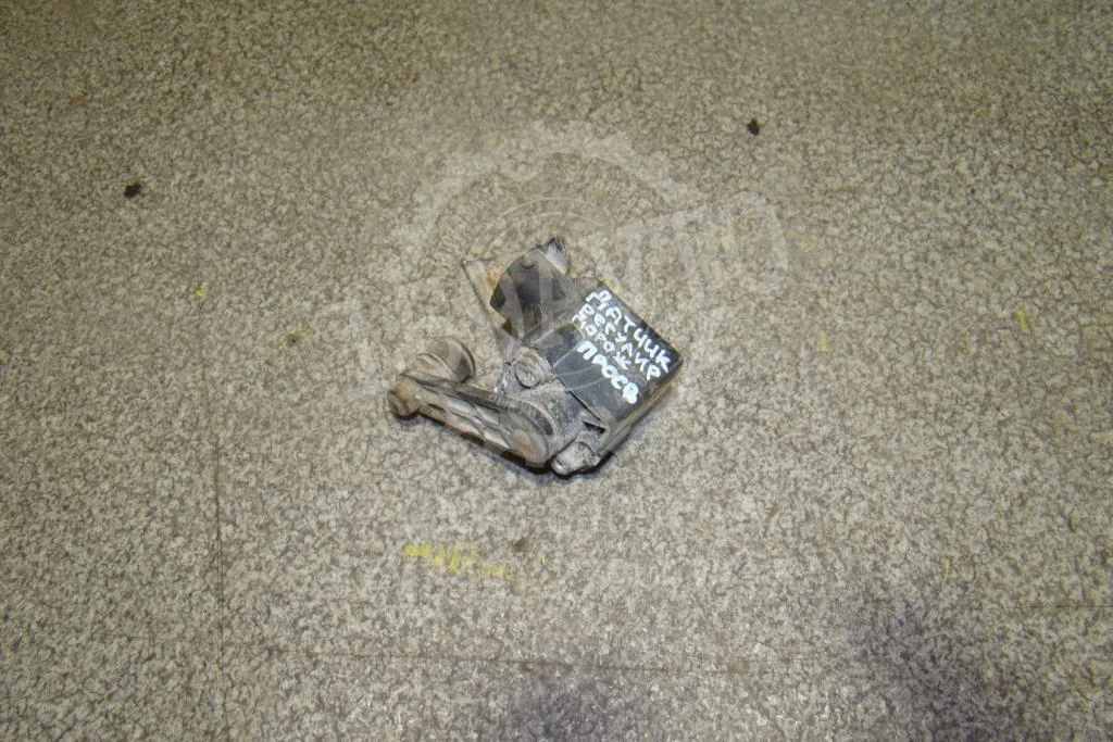 Датчик высоты дорожного просвета Audi A8 2007 D3