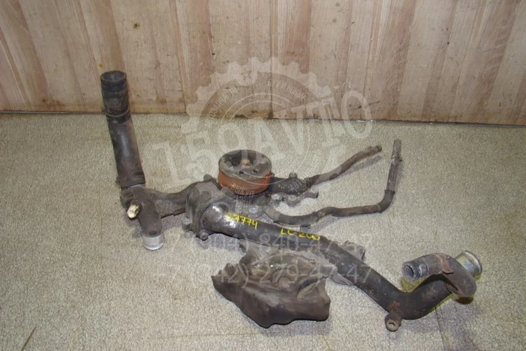 Помпа Toyota Land Cruiser 2008 J200