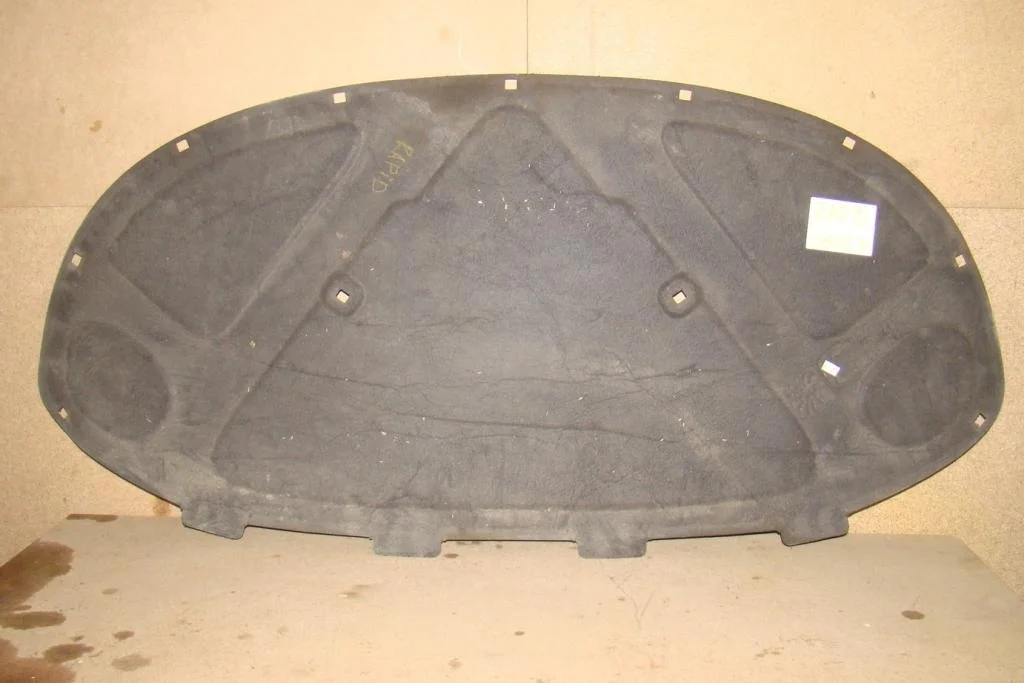 Шумоизоляция капота Skoda Rapid 1