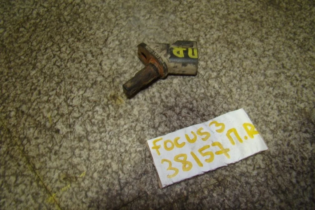 Датчик abs передний Ford Focus 2012 3