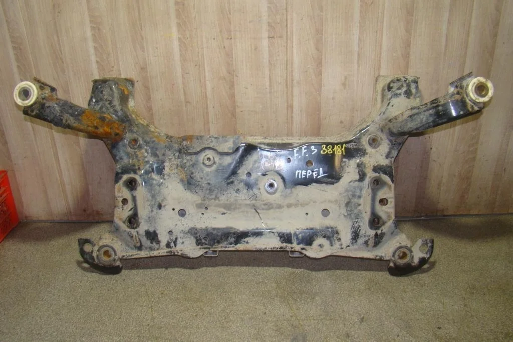 Подрамник Ford Focus 2012 3