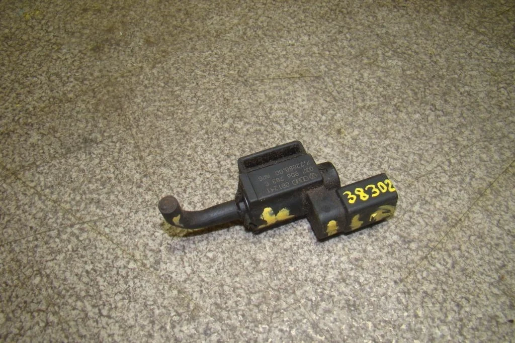 Клапан электромагнитный Volkswagen Jetta 2009 A5