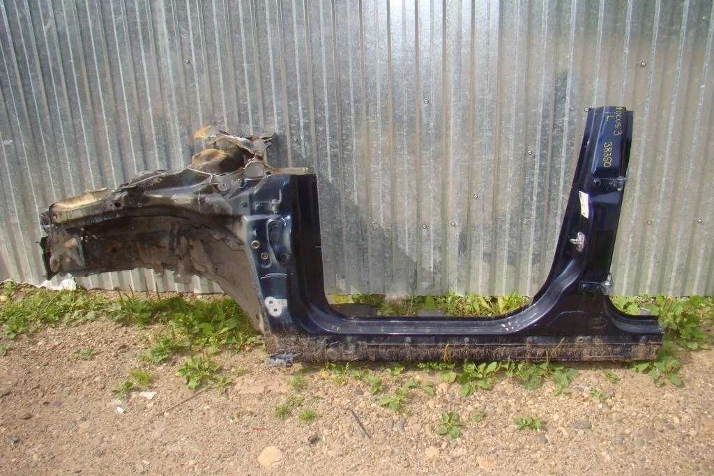 Порог со стойкой левый Ford Focus 2012 3