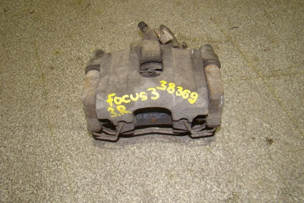 Суппорт задний правый Ford Focus 2012 3